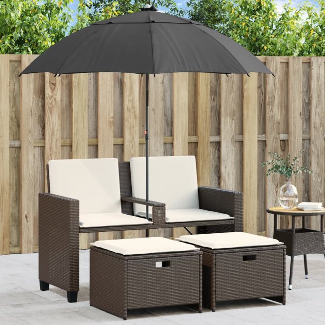 vidaXL Gartensofa 2-Sitzer Sonnenschirm und Hocker Schwarz Poly-Rattan